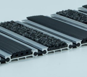 Süvistatav porirest Gapa Lawell vaip - kumm. Lai versioon 